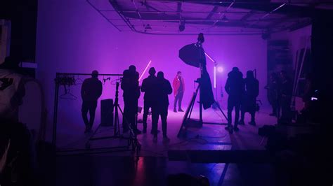 how to shoot a music video by yourself: choosing the right lighting for your music video